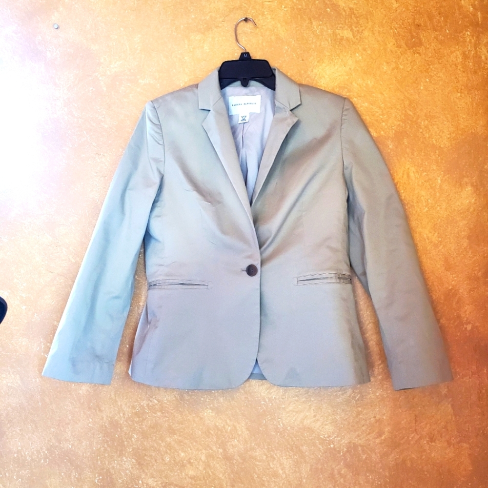 Banana republic  woman  blazer  size 12p